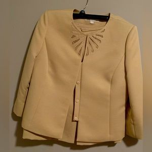 Worn one for an interview.  Looks great on!